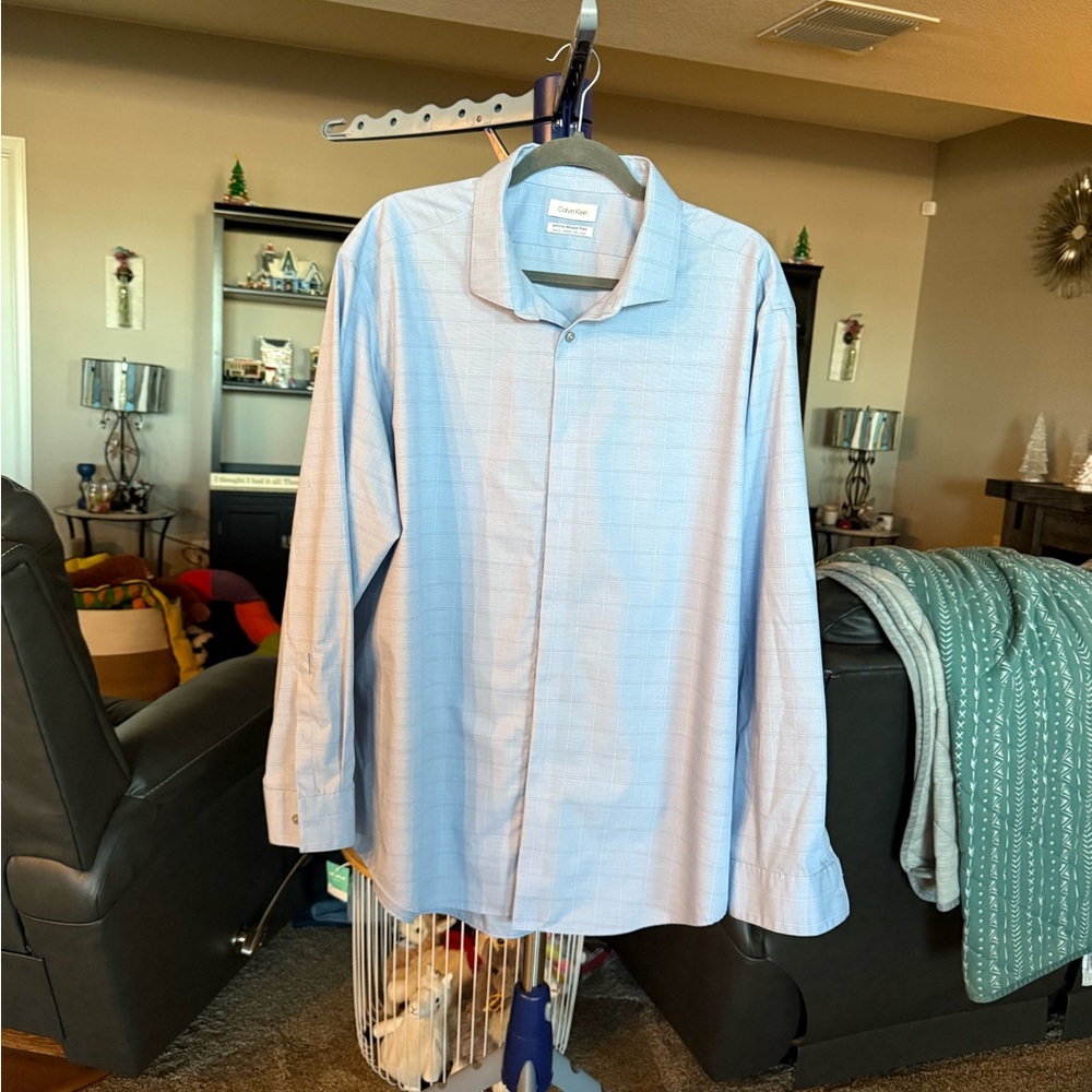Calvin Klein long sleeve button down Light Blue Dress Shirt. Size XXL